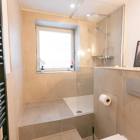 Blue Chili 34 - Fuer 4 In Karlshorst * Berlino