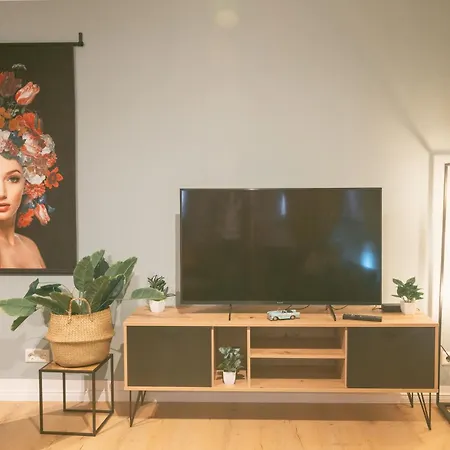 Blue Chili 34 - Fuer 4 In Karlshorst * Berlino